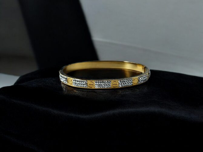 Ayleen Bangle - Gold-Plated Stainless Steel with Cubic Zirconia - Image 2
