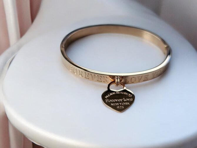 Forever Love Bangle - Stainless Steel Rose Gold Heart Bracelet