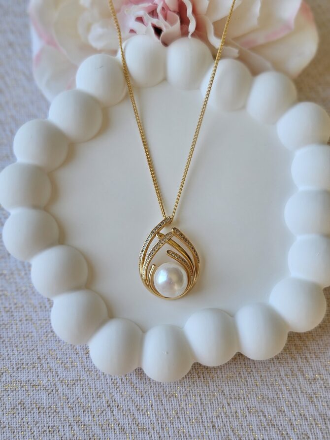 Open the Shell Pendant - 14k Gold-Plated Pearl Necklace - Image 2