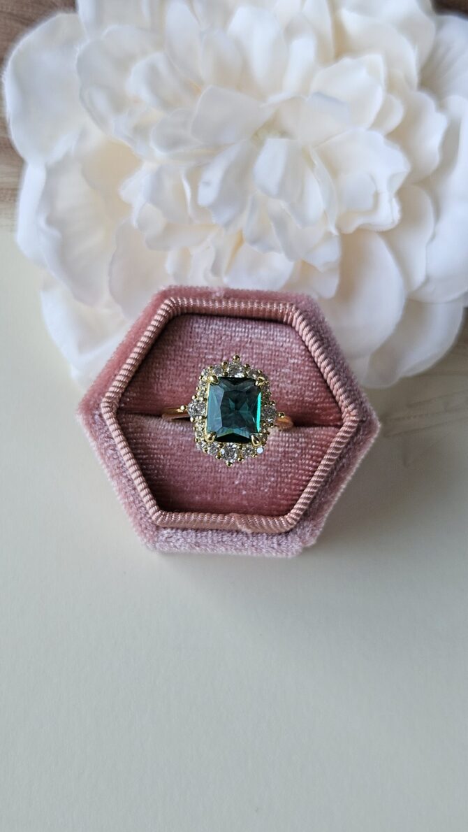 Diana Ring - Gold-Plated Sterling Silver with Green Square Crystal